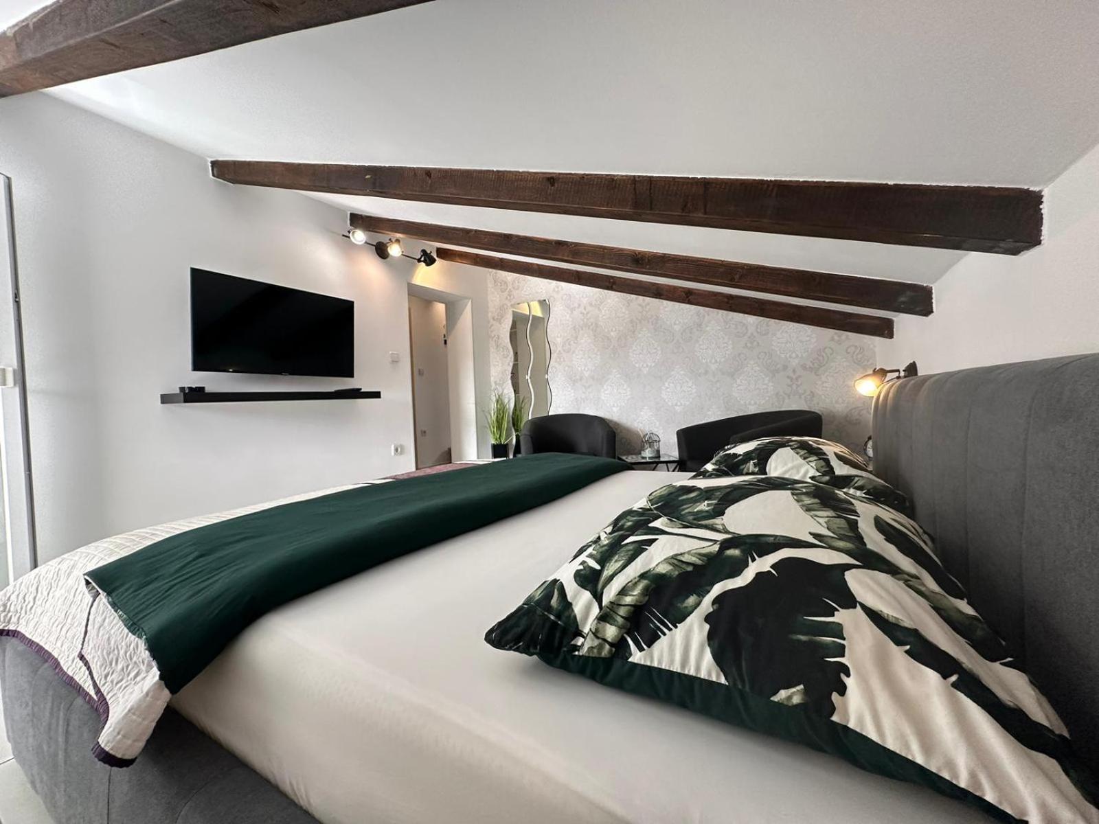 Apartments Prpic 1,Senj 塞尼 外观 照片
