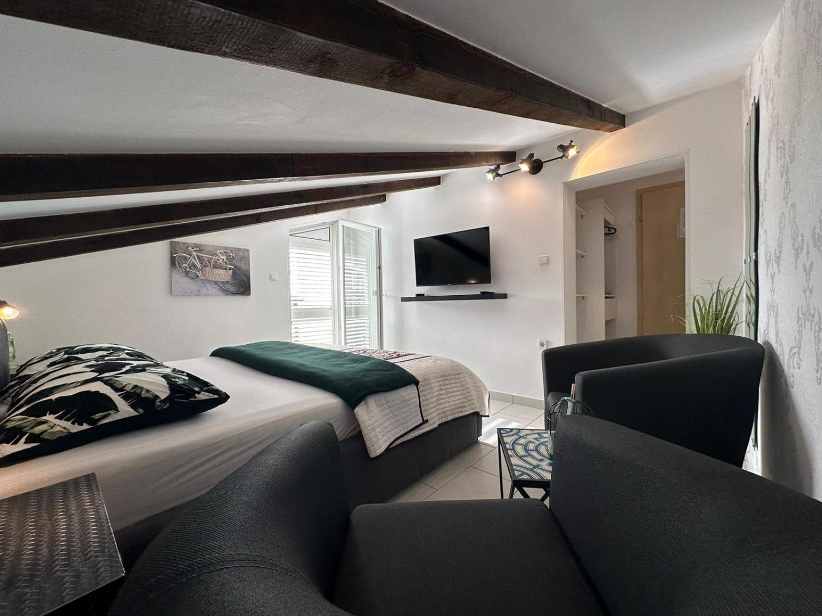 Apartments Prpic 1,Senj 塞尼 外观 照片
